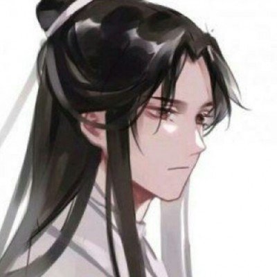 特朗普踉跄逃离 有人还在一旁偷酒
